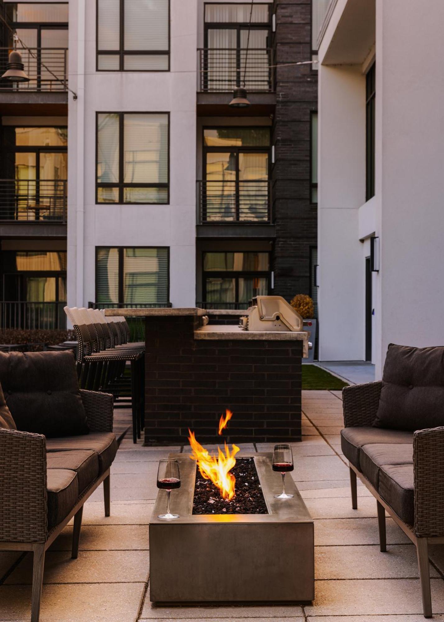 Sonder By Marriott Bonvoy Village 21 Apartments Hillsboro Village ナッシュビル エクステリア 写真