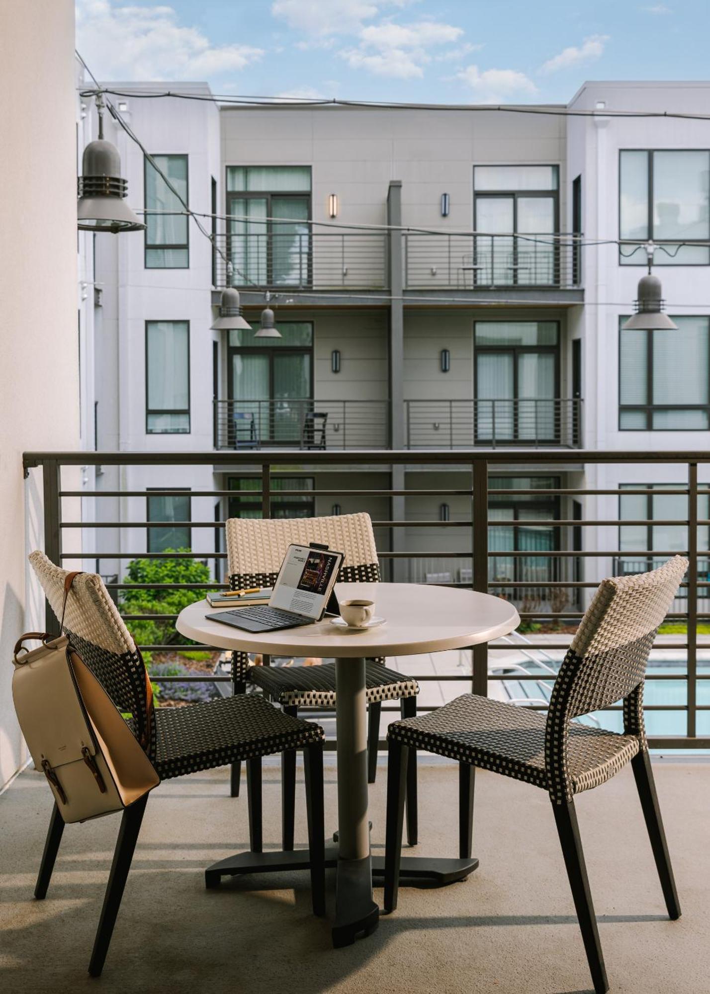 Sonder By Marriott Bonvoy Village 21 Apartments Hillsboro Village ナッシュビル エクステリア 写真